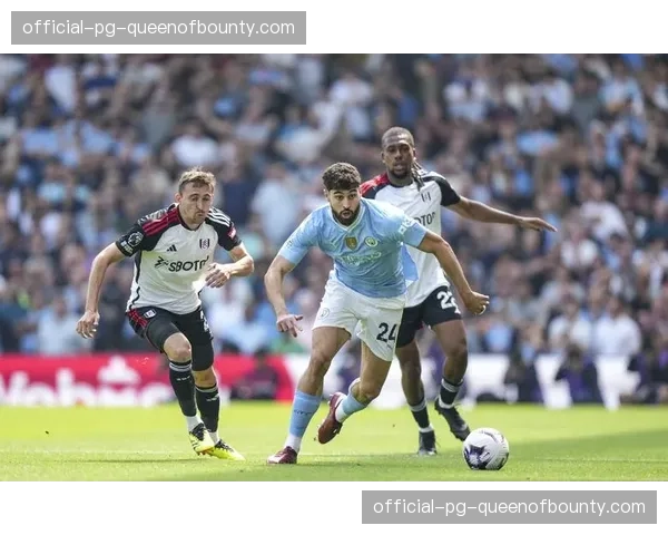 半场战报：曼城1-1阿森纳，福登世界波扳平萨卡点射